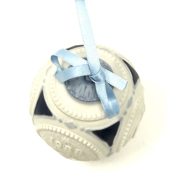 Lladro Christmas Ornament‎ Hand Made Bisque 1988 Nativity Scene 3.25" - Picture 5 of 10